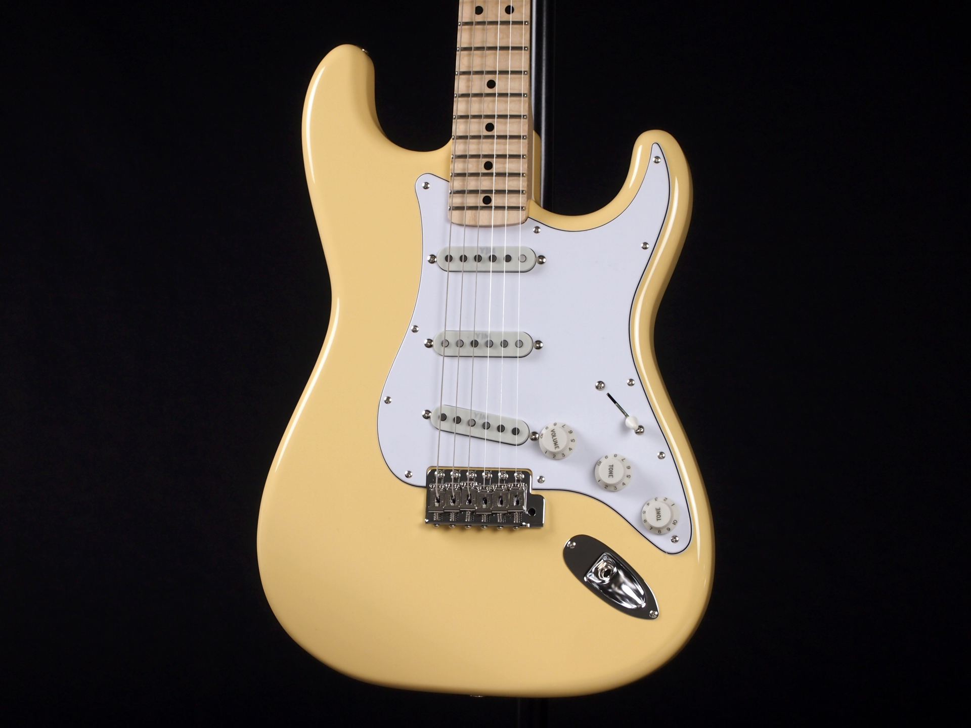 Fender Yngwie Malmsteen Stratocaster Scalloped Maple Fingerboard ...