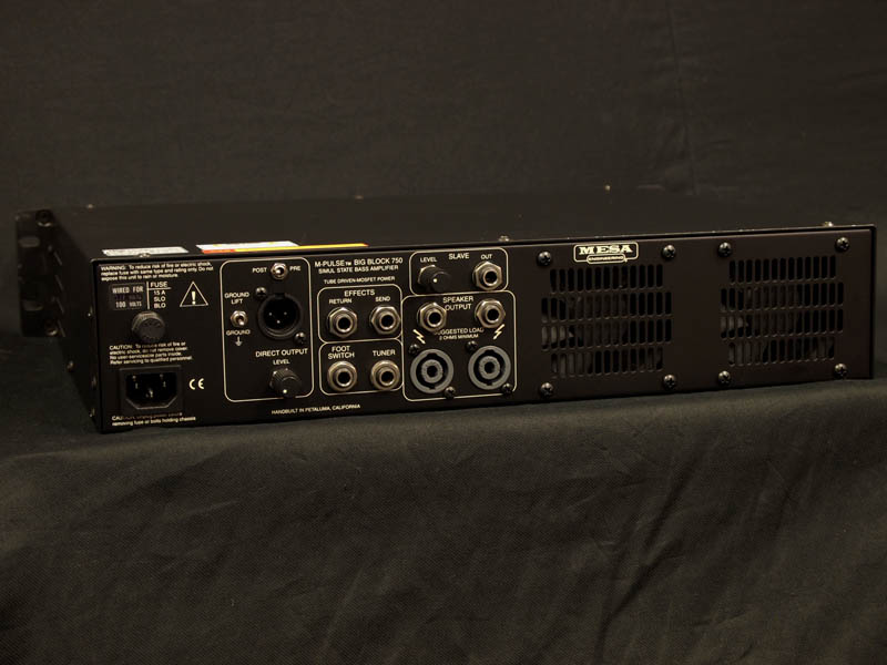 750W出力を誇るメサブギーのベースアンプ。美品中古品です