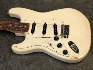 左用ストラト!! Fender メキシコ製 Stratocaster 中古品が入荷!! « 浜松の中古楽器の買取＆販売 ギターとリペア(修理