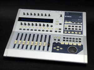  YAMAHA 01X 1