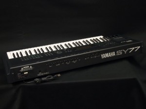 YAMAHA SY77