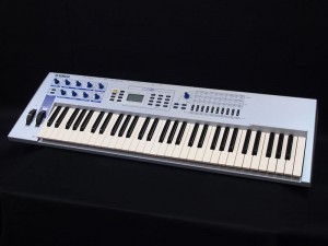  YAMAHA CS2X 