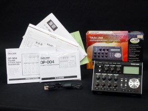 TASCAM  DP-004