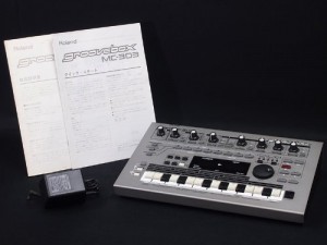 Roland  MC-303