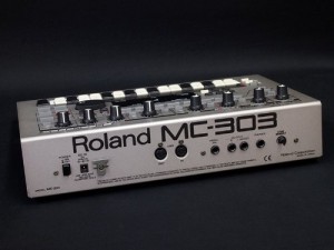 Roland  MC-303