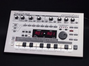 Roland  MC-303