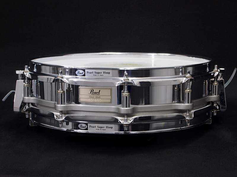 Pearl S-8114P 税込販売価格 ￥11,800- 中古品 今年30周年を迎えた名器、フリーフローティングシステムのスティールピッコロ