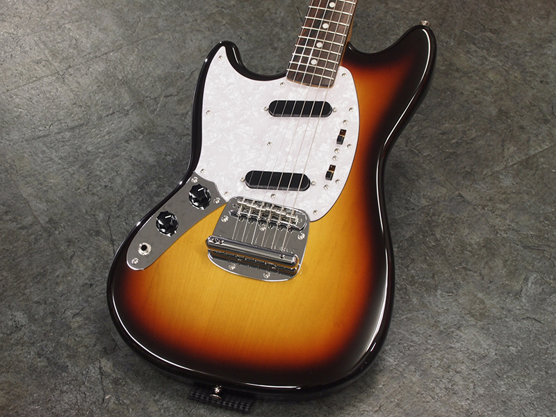 ホワイト系大勧め 【2月2日まで価格】Fender Japan Mustang MG69 3TS エレキギター  楽器/器材ホワイト系-WWW.MARENGOEF.COM