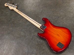 フェンダー japan usa ジャパン メキシコ jazz precision musicman sting ray