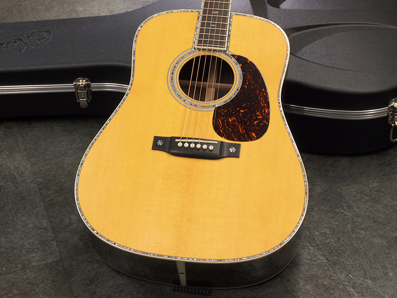 Martin D-42 税込販売価格 ￥589,680- 新品 Martin D-42が入荷しました