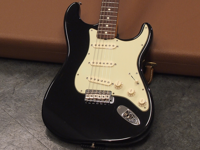 Fender USA American Vintage Series '62 Stratocaster Thin Lacquer BLK 2008年製  税込販売価格 ￥138,000- 中古品 シン・ラッカー・シリーズの1962年仕様のストラトキャスター中古品が入荷しました! «  浜松の中古楽器の買取＆販売 ギターとリペア(修理)の事ならソニックス