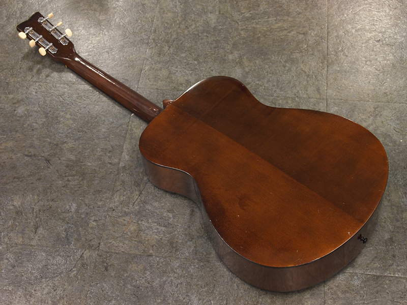 YAMAHA FG-110 【人気の赤ラベル!!】 税込販売価格 ¥36,800- 中古品 YAMAHA FG-110 【人気の赤ラベル!!】 税込販売価格 ¥36,800- 中古品