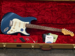 モモセ 百瀬 バッカス BACCHUS ディバイザー deviser fender stratocaster