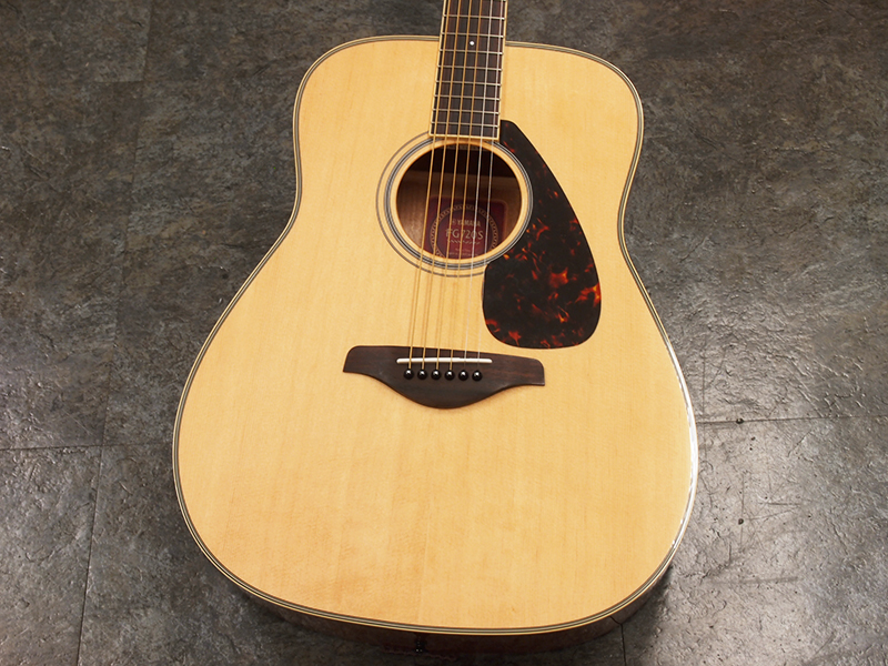 YAMAHA FS720S NAT 税込販売価格 ￥25,800- 中古品 初心者にオススメのフォークギター!! 状態の良い中古品が入荷しまし