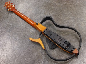 ヤマハ　サイレントギター 110 100 200　S N フォーク　入門用　初心者　ガット　エレアコ　練習用　ヘッドホン
