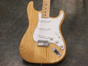 フェンダー　ジャパン　エクスクルーシブ　ストラトキャスター　STRATOCASTER　　ラージヘッド　71　72 