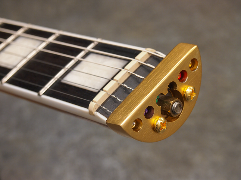 TRAVELER GUITAR EG-1 Custom/Black 税込販売価格 ￥46,800- 中古  ヘッドフォン・アンプを搭載した、エレクトリック・トラベルギターです。美品中古品!! « 浜松の中古楽器の買取＆販売 ギター とリペア(修理)の事ならソニックス