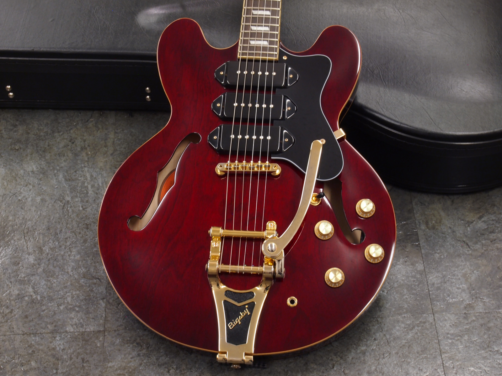 Epiphone Riviera Custom P93 税込販売価格 ￥42,800- 中古 P-90を3基