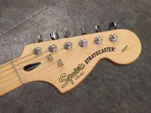 スクワイアー　スクワイヤー　STRATOCASTER ストラトキャスター　fender CAR 初心者　入門　女子　子供