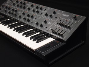 YAMAHA　CS15