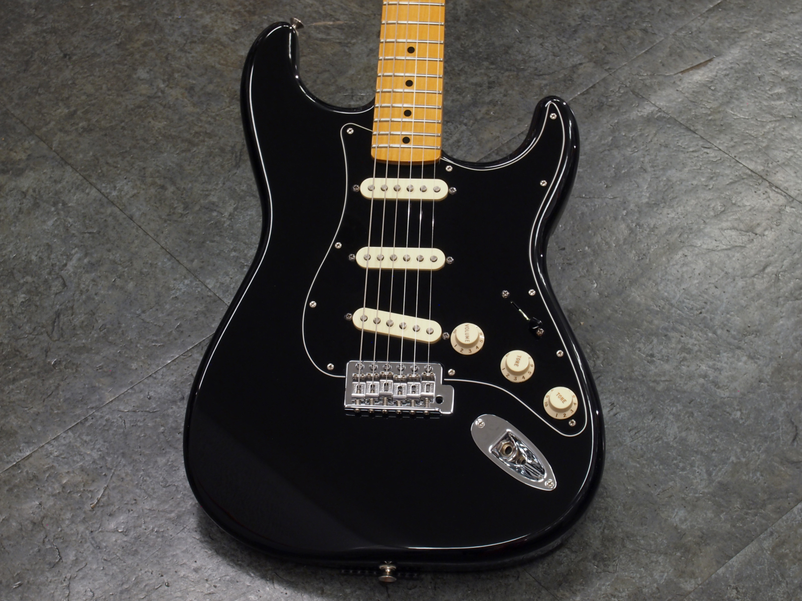 Fender Special Edition Standard Stratocaster BLK 税込販売価格 