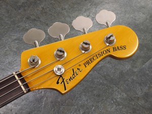 フェンダー　ジャパン　プレシジョンベース　プレベ　1970　70S CLASSIC '70S P PRECISION BASS WHITE BLACK 白黒　パンク　PUNK シド　ヴィシャス　ビシャス　Sid Vicious