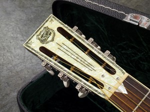 ドブロ　ナショナル　リゾネーター　ギター　エストラリータ　dobro Hound Dog tricorn トライコーン　wood body ウッドボディ　