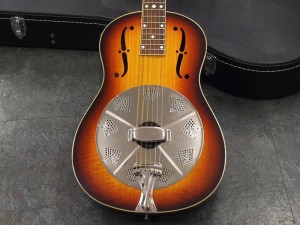 ドブロ　ナショナル　リゾネーター　ギター　エストラリータ　dobro Hound Dog tricorn トライコーン　wood body ウッドボディ　