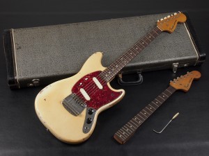 フェンダー　ムスタング　マスタング　ビンテージ　ヴィンテージ　1968 1965 1966 1964 1967 MG olympic white Vintage OLD オールド　ホワイト　白　a neck B neck