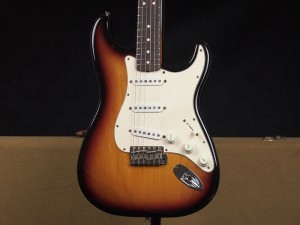 フェンダー アメリカン　プロフィッショナル　ストラトキャスター ビンテージ　シリーズ　ヴィンテージ 3CS  3TS 3 color tone sunburst japan standard アメプロ　アメスタ　アメリカン　スタンダード　AME STA AME PRO　アメビン　1962　1960　ST62 Hybrid traditional シン ラッカー シリーズ  thin laquer