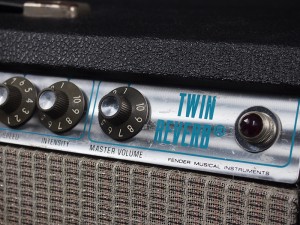 フェンダー アンプ ツインリバーブ ツイン チューブ 真空管 amp 100w 135w 125w tube Vintage 1970s 70s 70年代 ビンテージ ヴィンテージ シルバーフェイス シルバーパネル 銀パネ silver panel face 1976 1977 1979 1980 