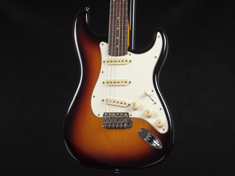 Edwards E-SE-93R 3TS 税込販売価格 ￥56,800- 中古 実践的な仕様を持つEdwardsのストラトタイプ!ラッカー