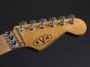 ヴァンヘイレン エディ Edward Van Halen Eddie PEAVEY Musicman Axis 5150 フランケン ウルフギャング Kramer クレーマー