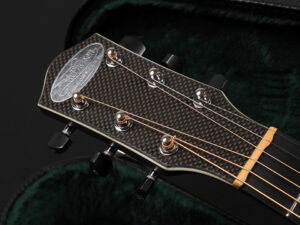 McPherson Carbon Touring Guitar White Binding マクファーソン カーボン カーボンファイバー トラベルギター ミニギター Offset Soundhole Cantilevered Neck Plek エレアコ Taylor GT GS mini