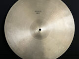 Zildjian A Medium Ride 18インチ ジルジャン Aライド ヴィンテージ 1970年代 70s USA製 ライドシンバル 小径ライド クラッシュライド 薄めレスポンス 立ち上がり早い ウォームサウンド ダーク寄り バランス良好 ジャズ ロック ポップス レコーディング向き スタジオ向き 軽快なピング オールドA ドラムシンバル 中古シンバル