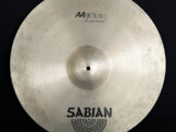 SABIAN AA AA-20Sセイビアン AAクラッシュ ミディアムシンク サスペンデット吹奏楽　クラシック B20ブロンズ クラッシュシンバル 薄めレスポンス 立ち上がり早い ブライトサウンド 抜け良し バランス良好 オールジャンル対応 ロック ポップス フュージョン スタジオ定番 レコーディング向き カナダ製 ドラムシンバル 中古シンバル
