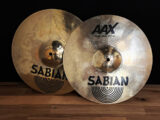 SABIAN AAX Stage Hats 13インチ セイビアン ハイハットセット AAXハッツ ステージハッツ 小径ハイハット 13ハイハット キレ重視 タイトサウンド レスポンス良好 抜け良し 明瞭なチック音 モダンサウンド ブライト ドラムシンバル ロック ポップス ファンク フュージョン ライブ向き スタジオ向き プロユース B20ブロンズ 中古シンバル