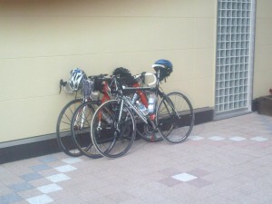 パーキングエリアに自転車の図